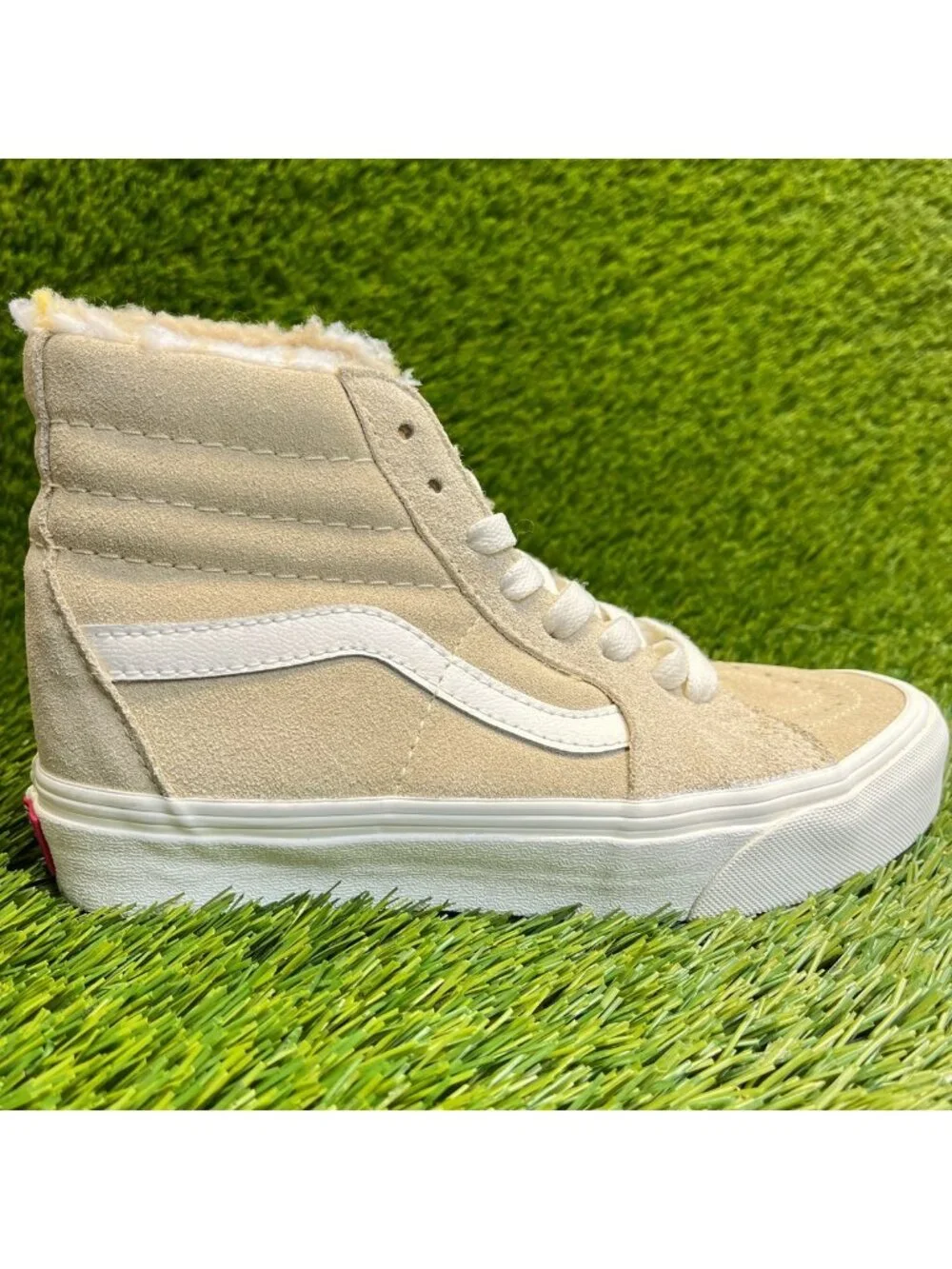 Vans Sk8 Hi Cozy Hug Biscotti Womens Size 5.5 Beige Athletic Skate Shoes Sneaker